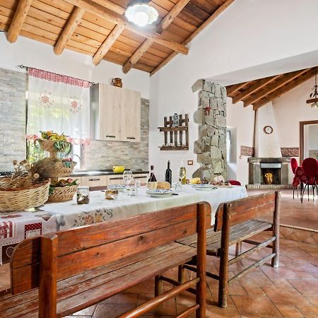 Belvilla By Oyo Casa Otaiti Maniace Екстериор снимка